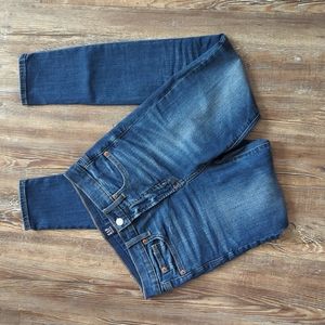 GAP Women's Skinny Jeans in Dark Blue Wash